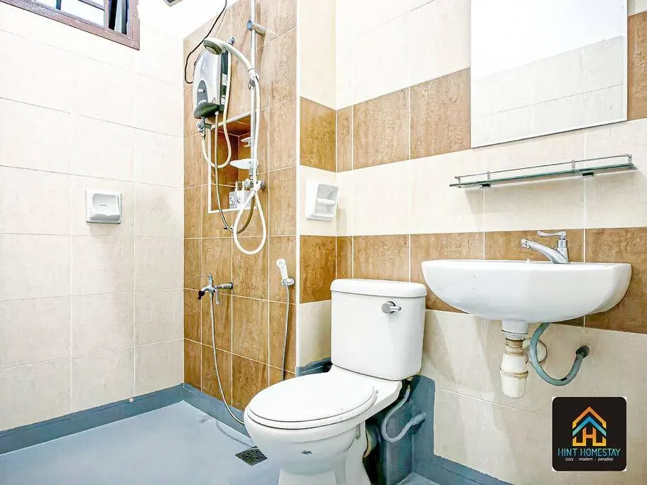 Holiday home Pool,Tvbox,Landed,5 Min Aeon,Bukit Indah,Legoland Villa Johor Bahru