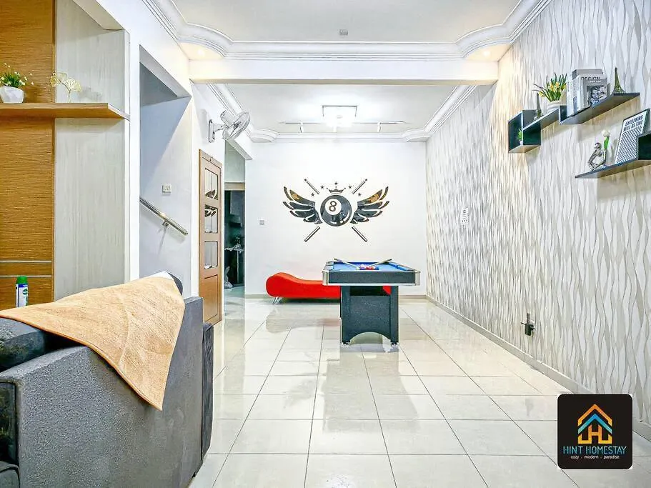 Holiday home Pool,Tvbox,Landed,5 Min Aeon,Bukit Indah,Legoland Villa Johor Bahru Malaysia