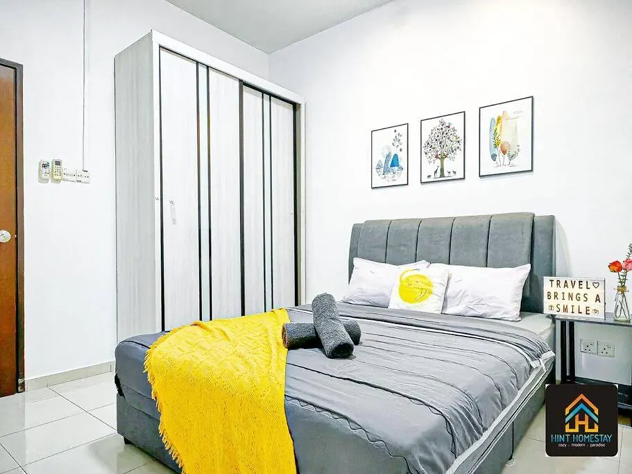 Holiday home Pool,Tvbox,Landed,5 Min Aeon,Bukit Indah,Legoland Villa Johor Bahru